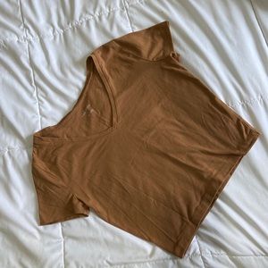 V-Neck crop top
